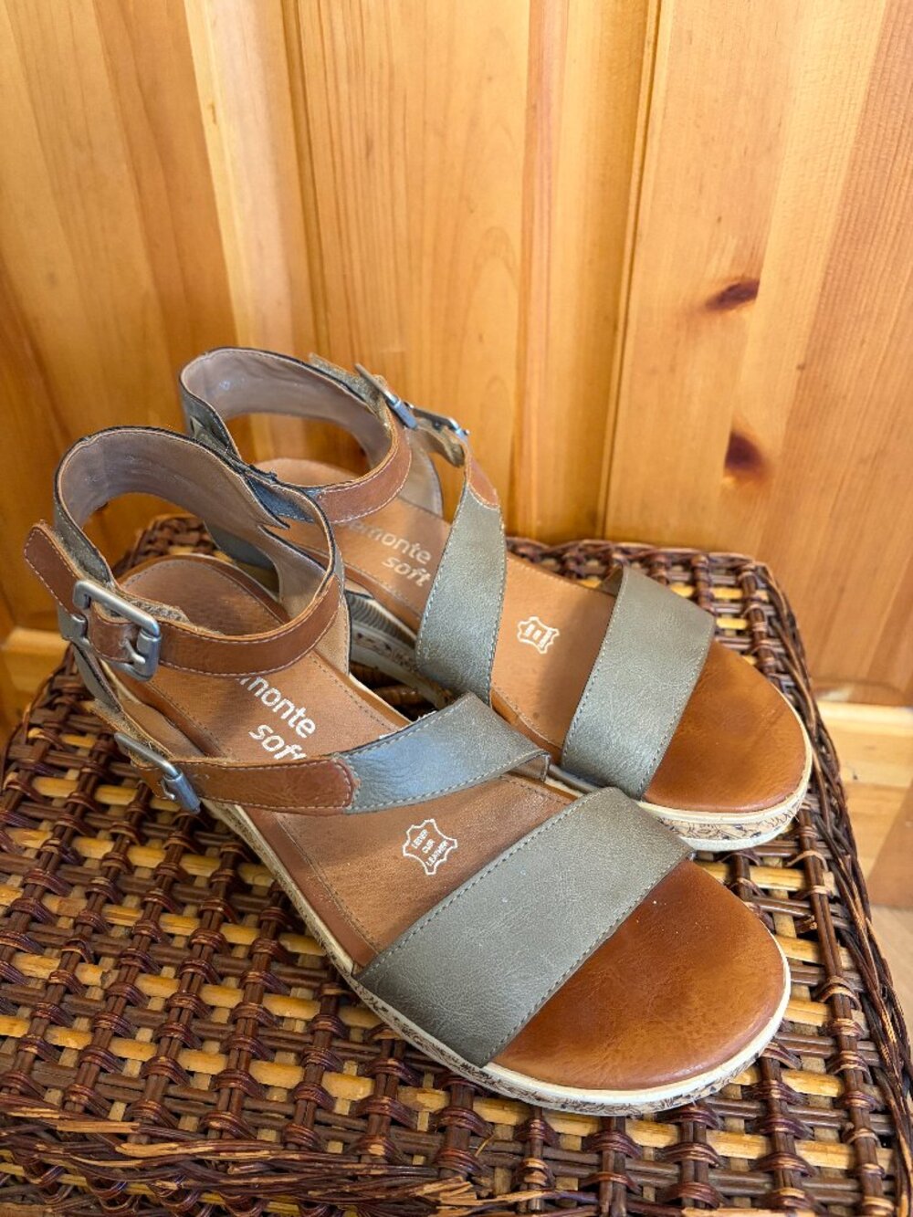Remonte Olive Leather Sandals Women’s EU 39 Comfort Walking Strappy Slide Sandal